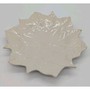 Andrea Sadek Poinsettia Plate 8.5" Majolica Cream Christmas Holiday